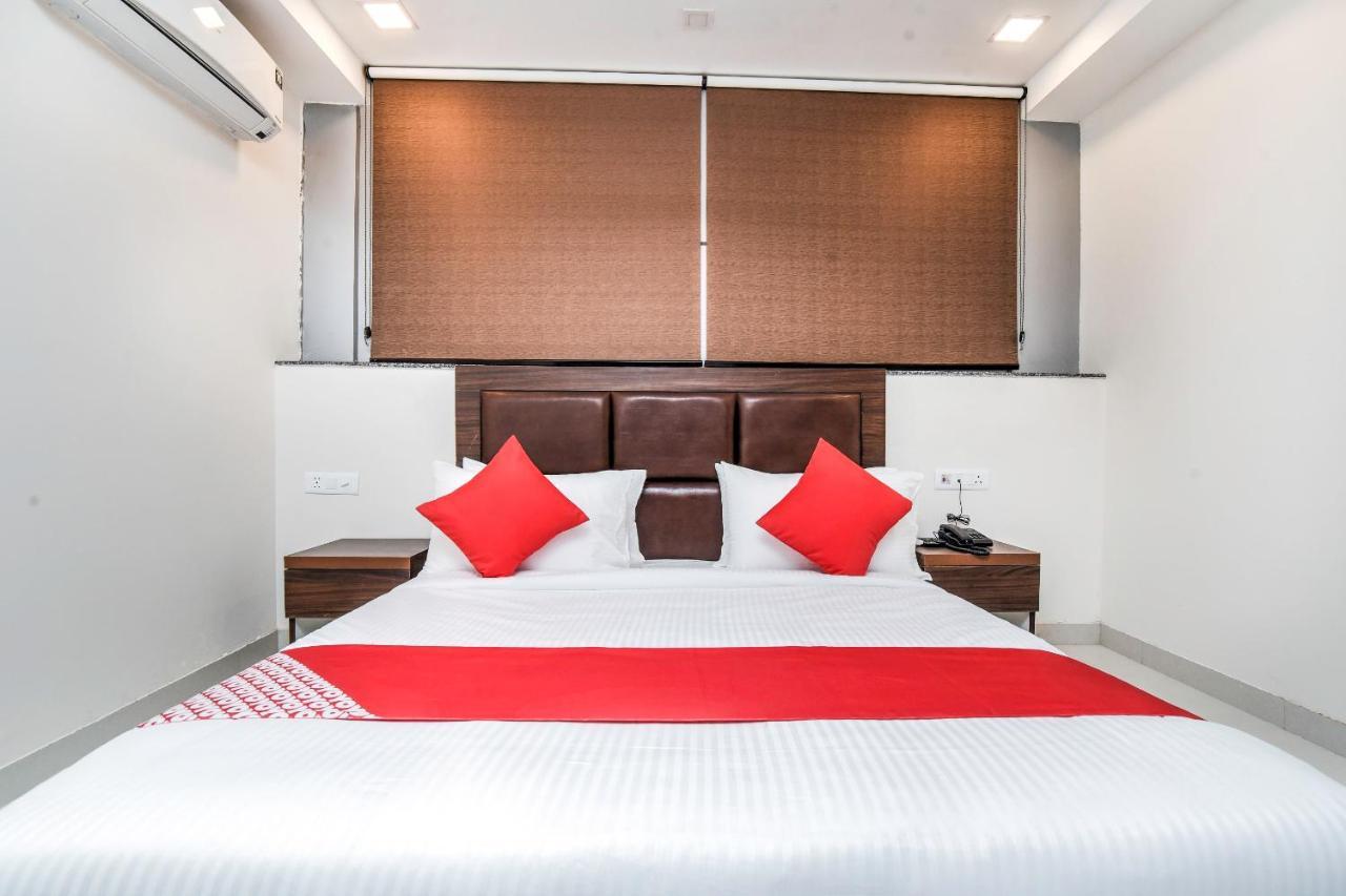 היידראבד Oyo 23191 Flagship Hotel Raj Madan Ameerpet מראה חיצוני תמונה