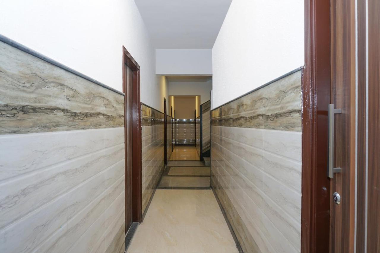 היידראבד Oyo 23191 Flagship Hotel Raj Madan Ameerpet מראה חיצוני תמונה