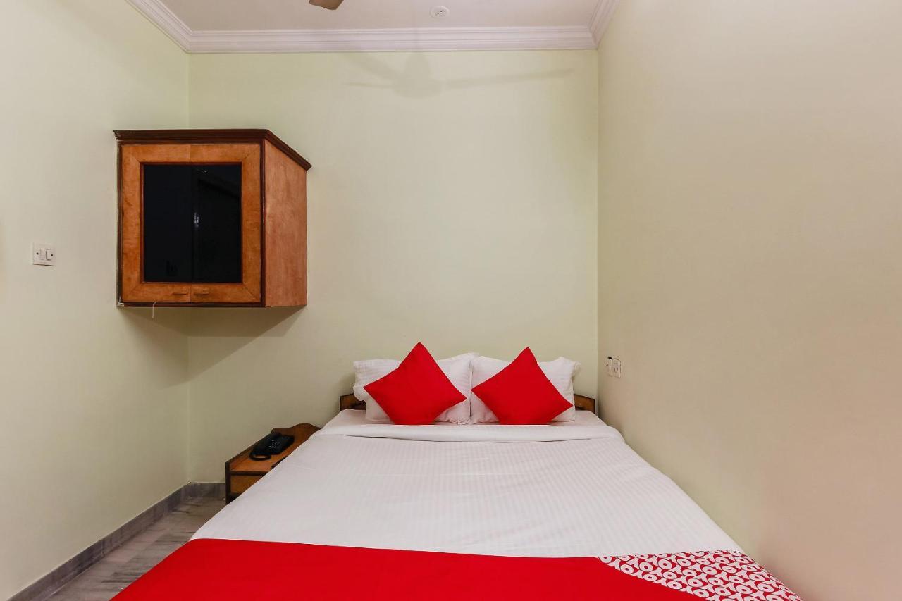 היידראבד Oyo 23191 Flagship Hotel Raj Madan Ameerpet מראה חיצוני תמונה