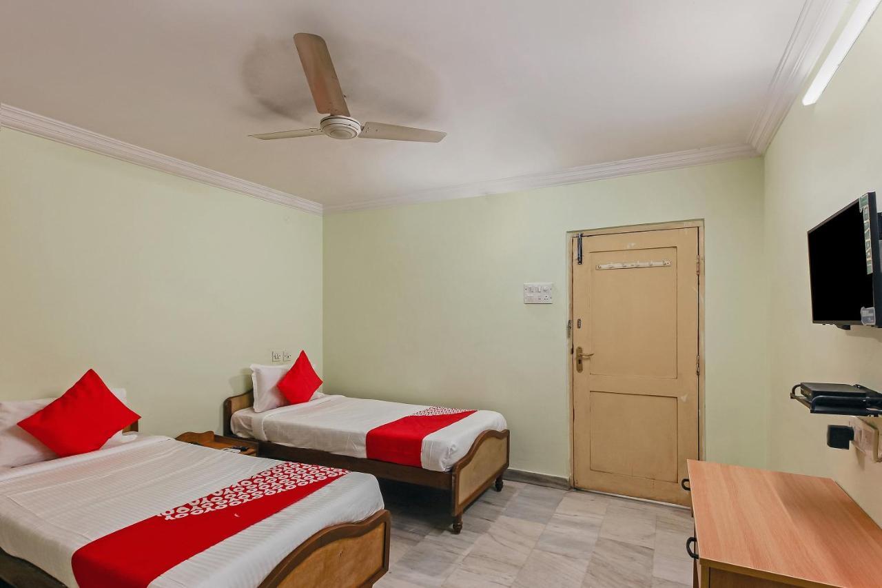 היידראבד Oyo 23191 Flagship Hotel Raj Madan Ameerpet מראה חיצוני תמונה