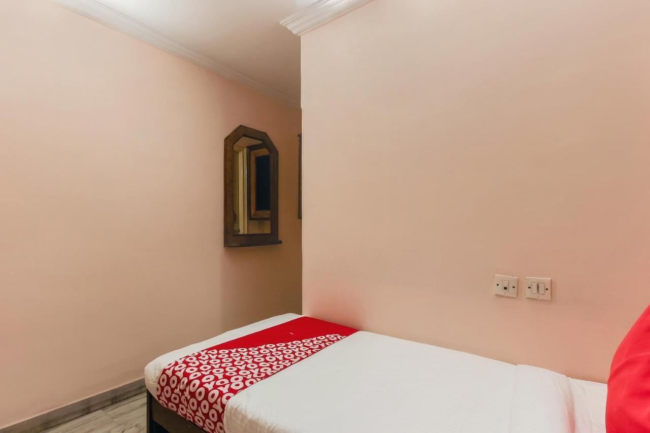 היידראבד Oyo 23191 Flagship Hotel Raj Madan Ameerpet מראה חיצוני תמונה