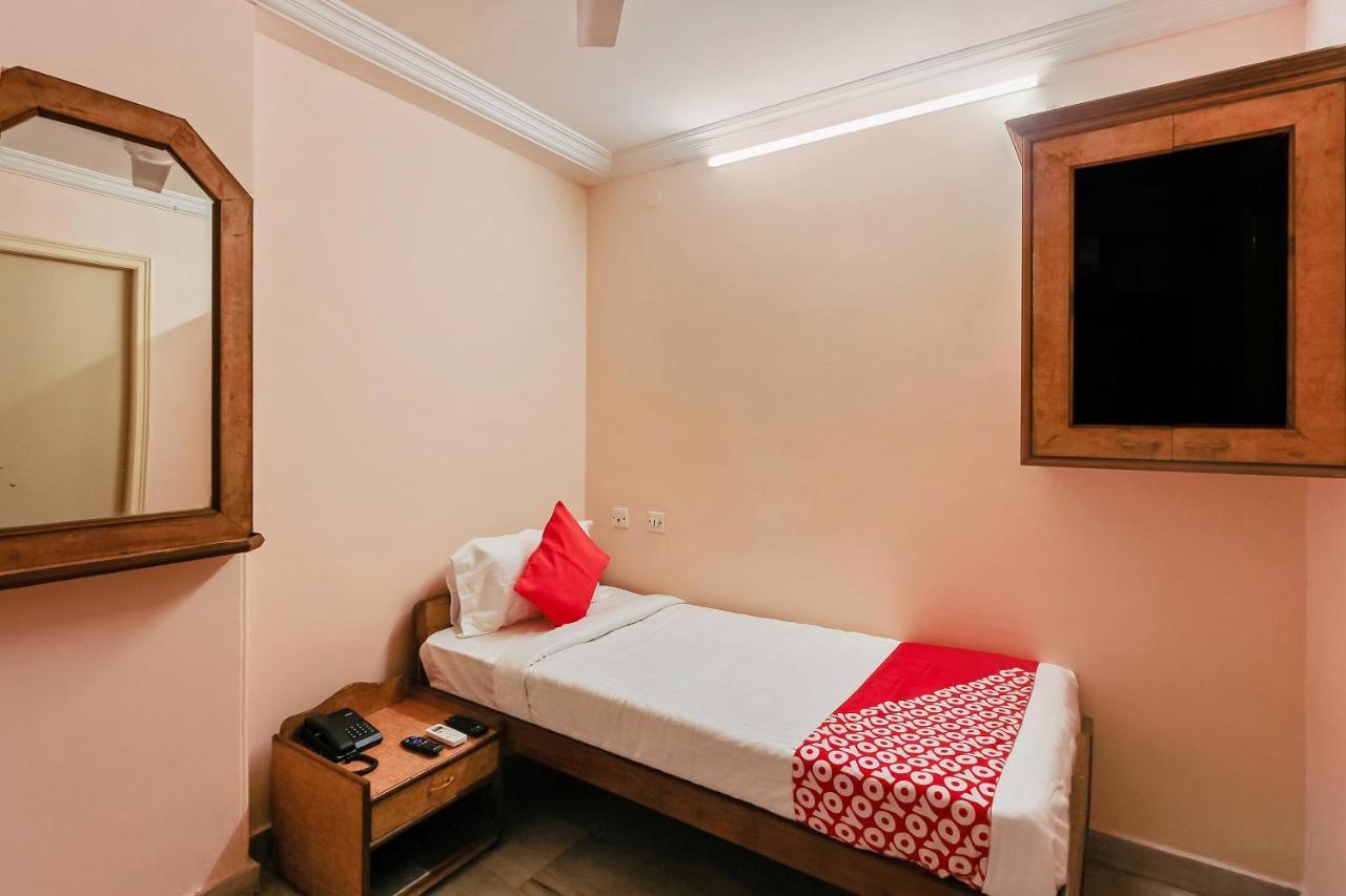 היידראבד Oyo 23191 Flagship Hotel Raj Madan Ameerpet מראה חיצוני תמונה