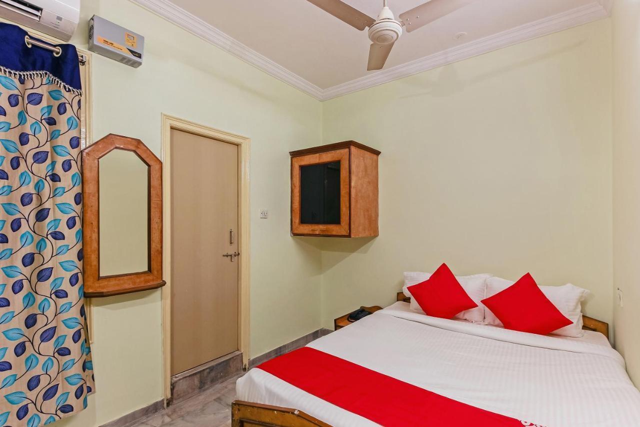 היידראבד Oyo 23191 Flagship Hotel Raj Madan Ameerpet מראה חיצוני תמונה