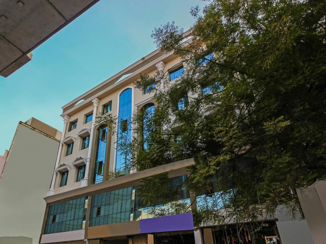 היידראבד Oyo 23191 Flagship Hotel Raj Madan Ameerpet מראה חיצוני תמונה