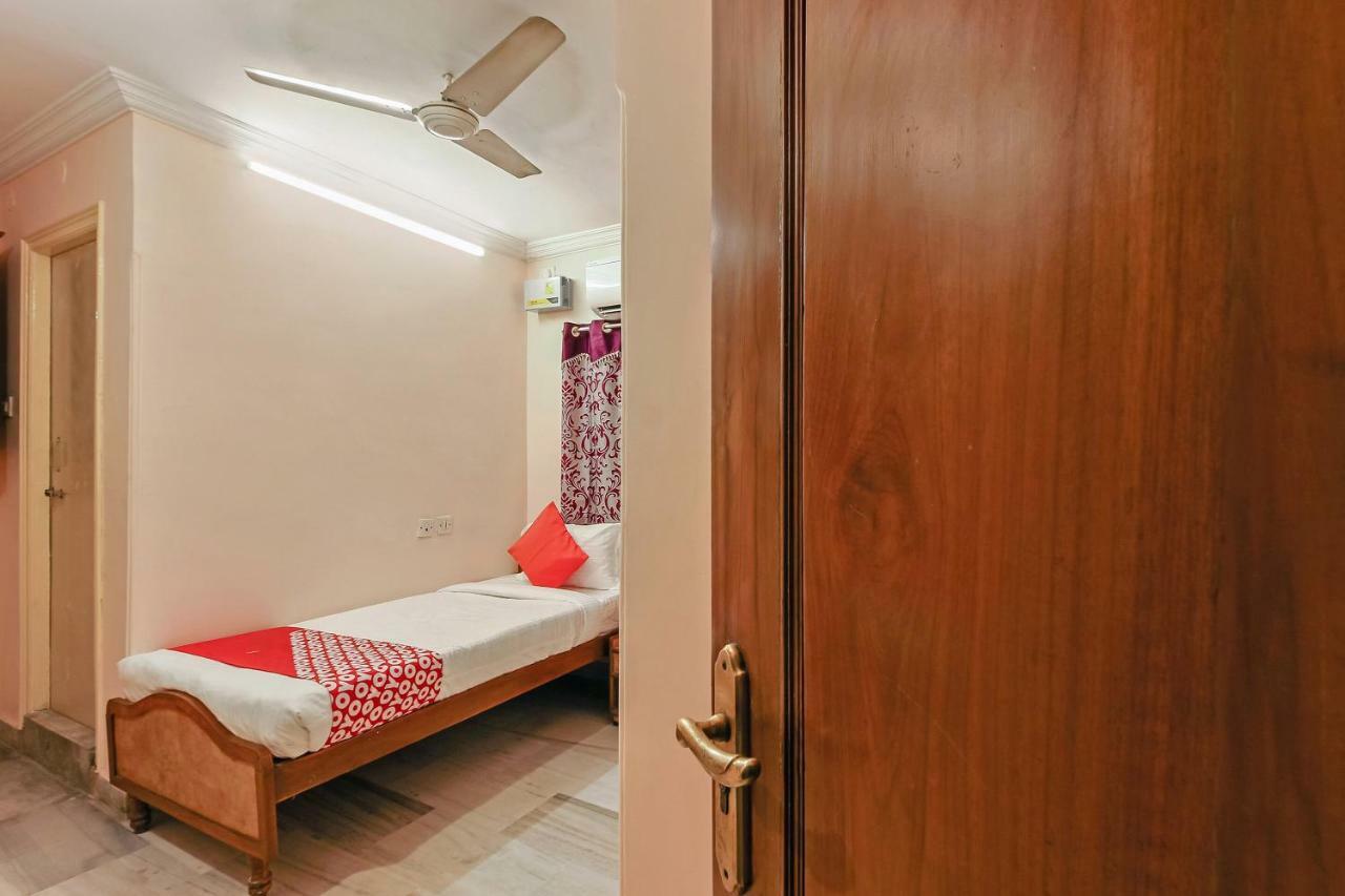 היידראבד Oyo 23191 Flagship Hotel Raj Madan Ameerpet מראה חיצוני תמונה