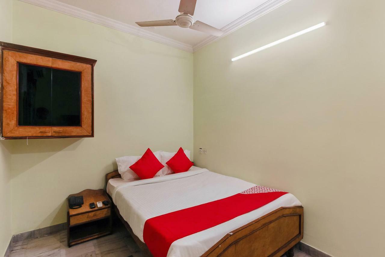 היידראבד Oyo 23191 Flagship Hotel Raj Madan Ameerpet מראה חיצוני תמונה