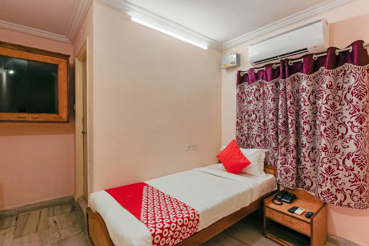 היידראבד Oyo 23191 Flagship Hotel Raj Madan Ameerpet מראה חיצוני תמונה